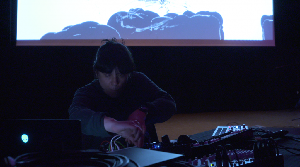 « Attractive ‘Acid’ Cycles » Live @ Laboratoire Musiques Cachées / Transduction des genres II - Hexagram, Montréal (2024)